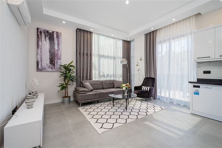 Меблированная трехкомнатная квартира в районе Каргыджак