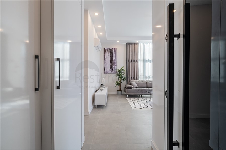 Меблированная трехкомнатная квартира в районе Каргыджак