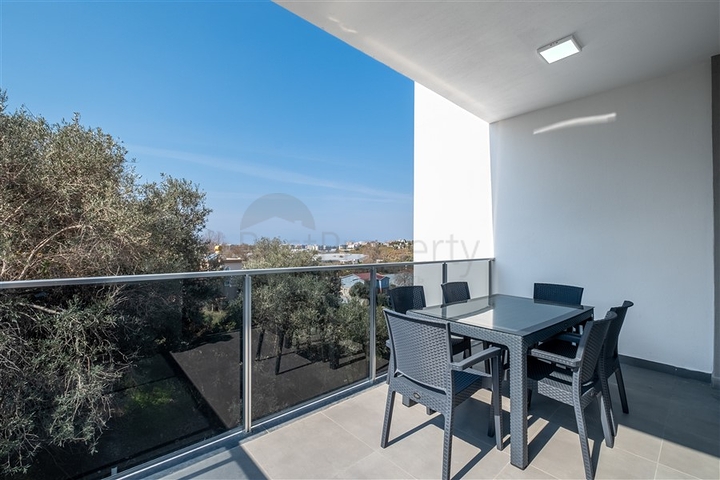 Меблированная трехкомнатная квартира в районе Каргыджак