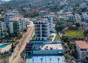 Меблированная трехкомнатная квартира в районе Каргыджак