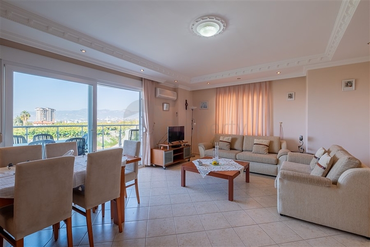 Просторная квартира 2+1 в живописной части района Махмутлар