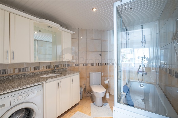 Просторная квартира 2+1 в живописной части района Махмутлар