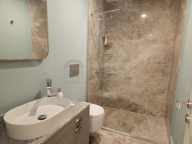 Вилла отельной концепции на первой береговой линии