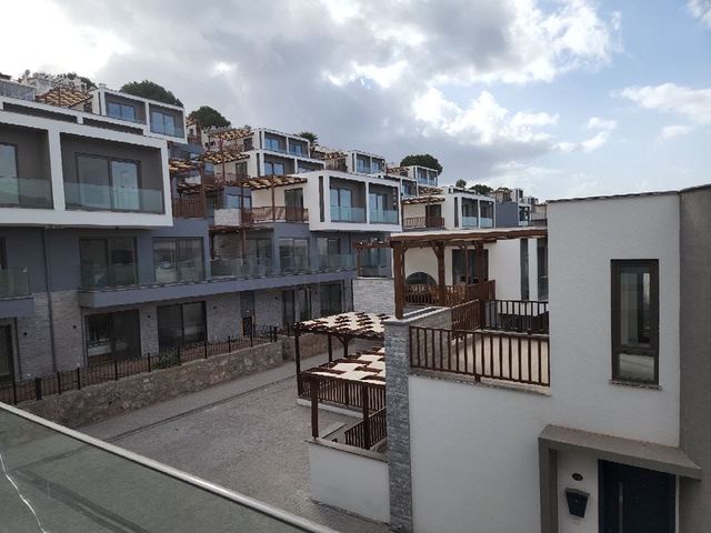 Вилла отельной концепции на первой береговой линии