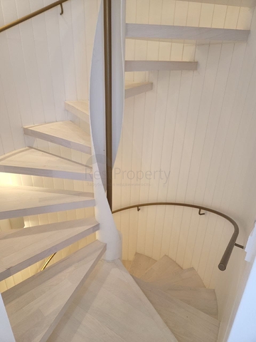 Вилла отельной концепции на первой береговой линии