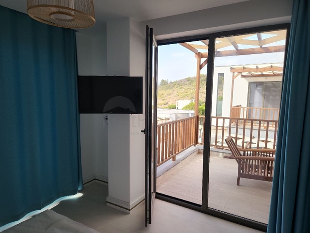 Вилла отельной концепции на первой береговой линии