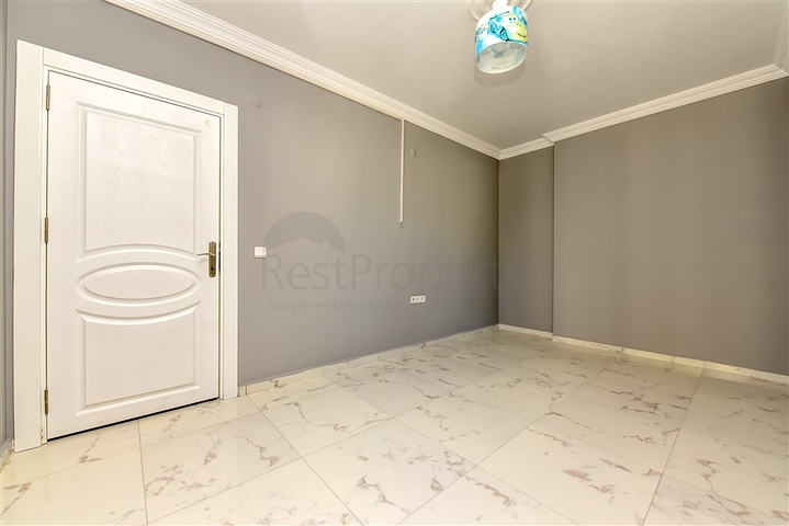 Просторный пентхаус 3+1 в Махмутларе