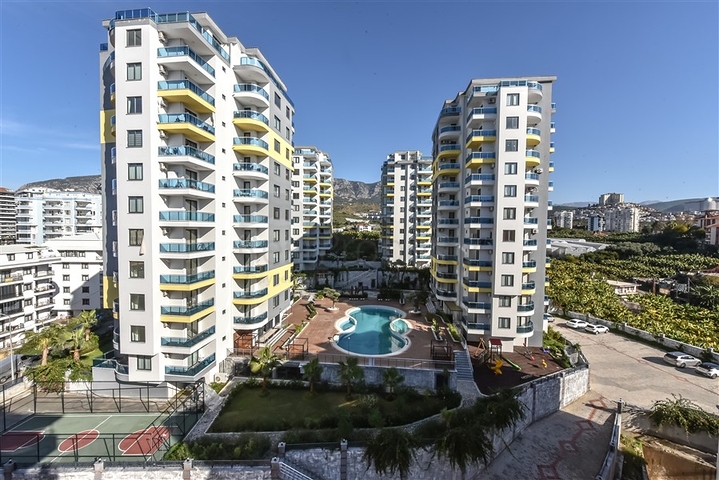 Просторный пентхаус 3+1 в Махмутларе