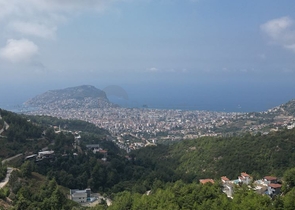 Вилла с видом на Средиземное море- идеальное слияние роскоши и природы