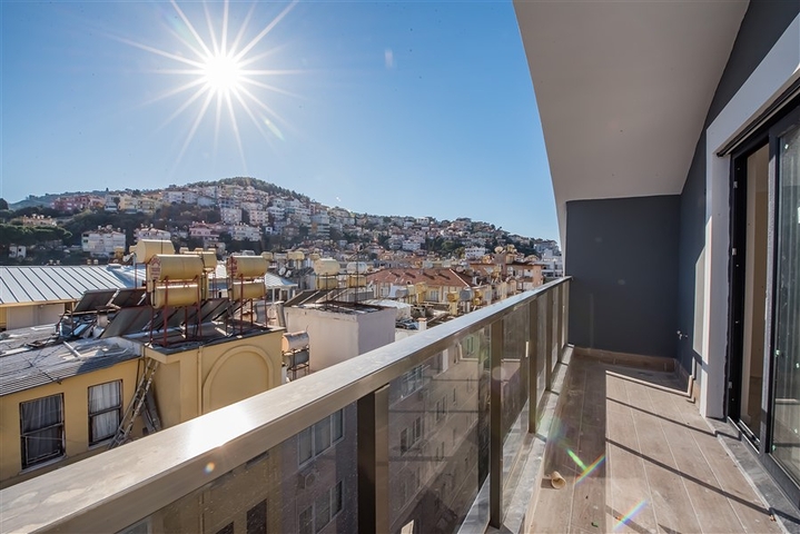 Пентхаус 2+1 в центре Алании