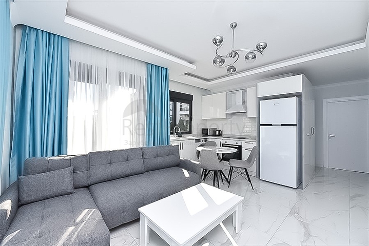 Светлая мебелированная квартира в пешей доступности от моря