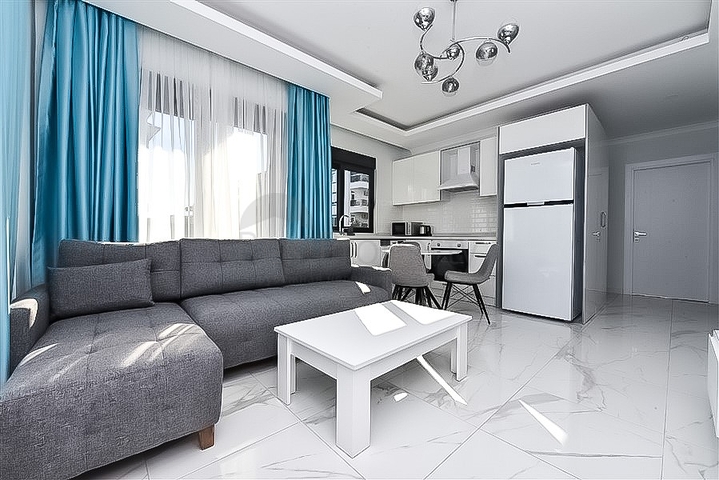 Светлая мебелированная квартира в пешей доступности от моря