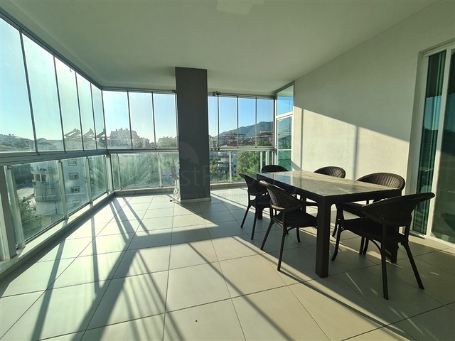 Просторная квартира планировки 3+1 в районе Джикджилли