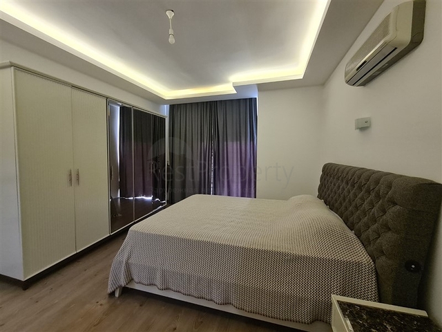 Просторная квартира планировки 3+1 в районе Джикджилли