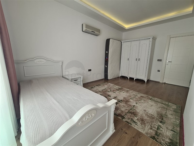 Просторная квартира планировки 3+1 в районе Джикджилли