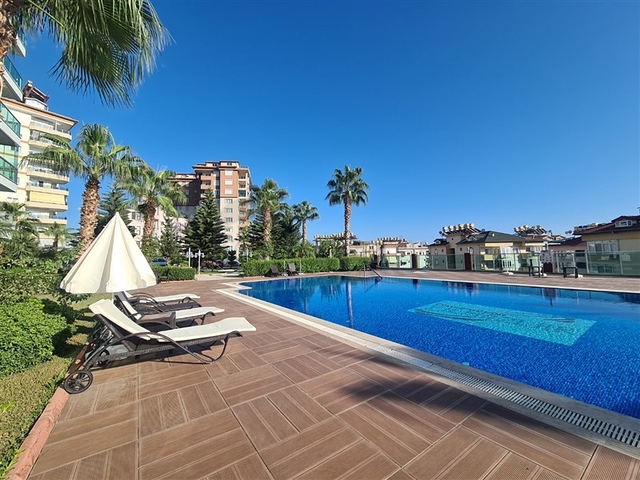 Просторная квартира планировки 3+1 в районе Джикджилли