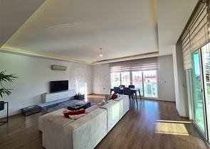 Просторная квартира планировки 3+1 в районе Джикджилли