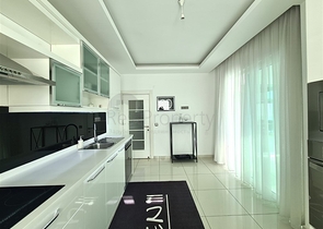 Просторная квартира планировки 3+1 в районе Джикджилли