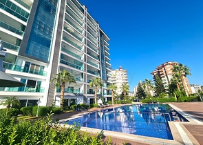 Просторная квартира планировки 3+1 в районе Джикджилли