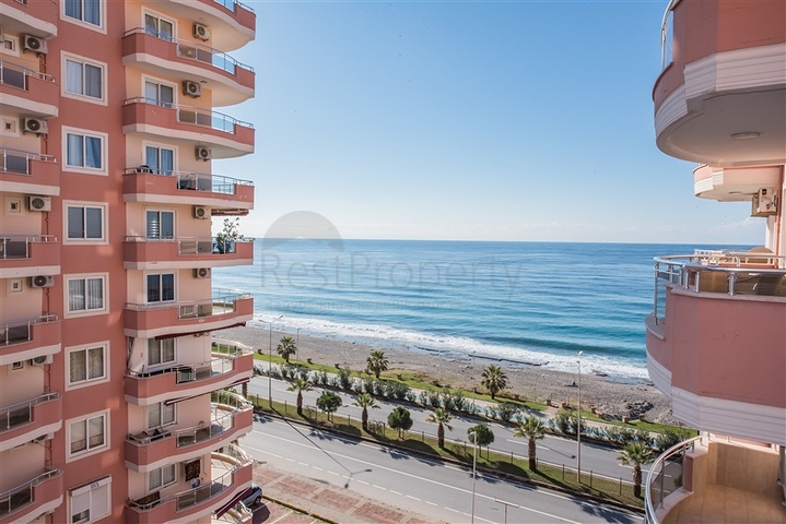 Просторная квартира 2+1 с видом на море в районе Махмутлар