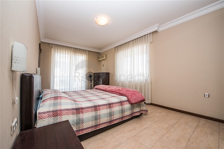 Просторная квартира 2+1 с видом на море в районе Махмутлар