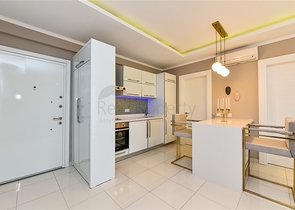 Светлая мебелированная квартира в пешей доступности от моря