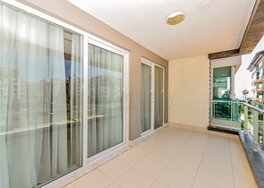 Светлая мебелированная квартира в пешей доступности от моря