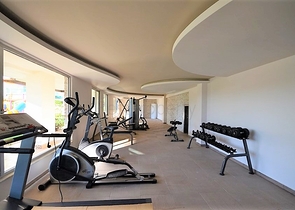 Светлая мебелированная квартира в пешей доступности от моря