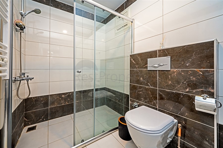 Меблированная трехкомнатная квартира в ЖК с богатой инфраструктурой