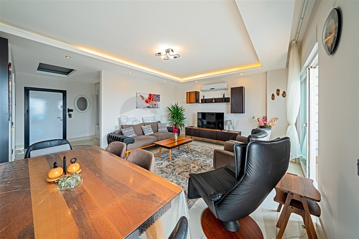 Квартира планировкой 3+1 с видом на море в Тосмуре