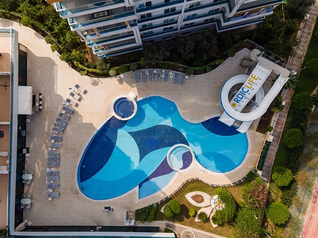 Квартира планировкой 3+1 с видом на море в Тосмуре