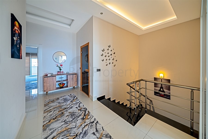 Квартира планировкой 3+1 с видом на море в Тосмуре