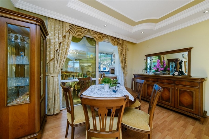 Квартира планировкой 3+1 в районе пляжа Клеопатра