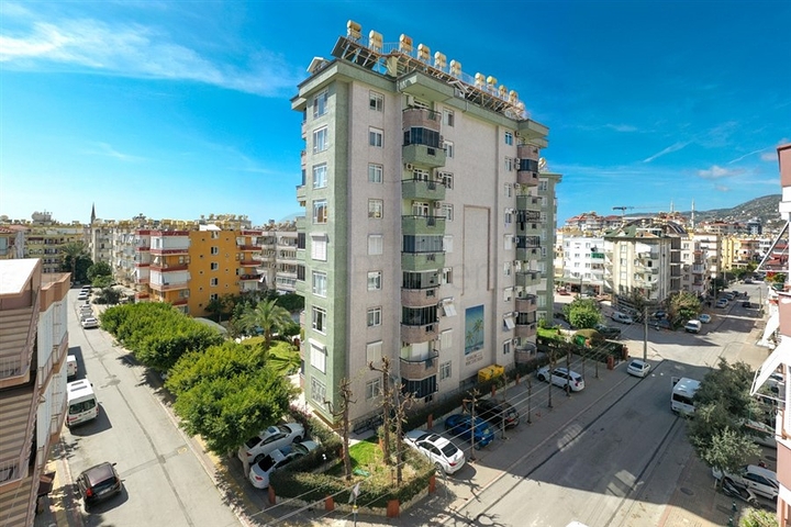 Квартира планировкой 3+1 в районе пляжа Клеопатра