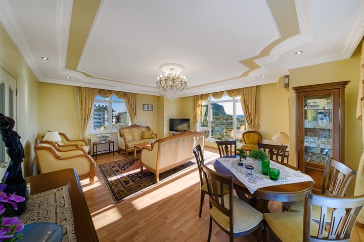 Квартира планировкой 3+1 в районе пляжа Клеопатра