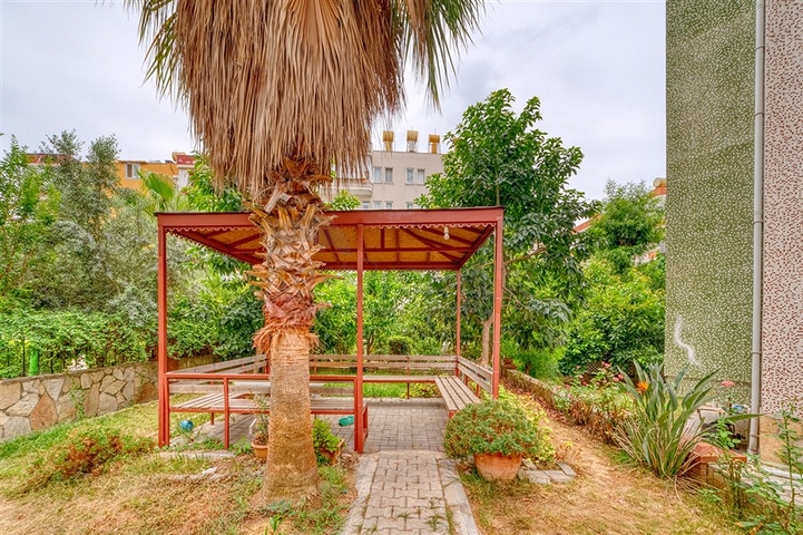 Квартира планировкой 3+1 в районе пляжа Клеопатра