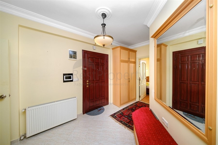 Квартира планировкой 3+1 в районе пляжа Клеопатра