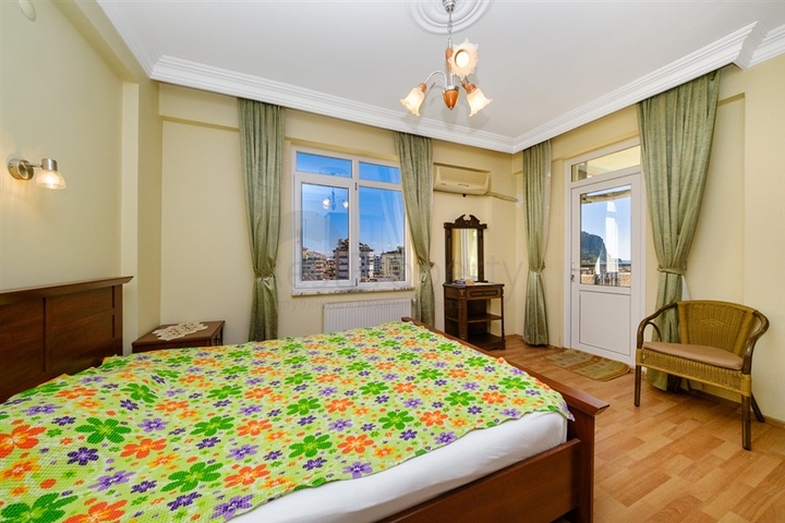 Квартира планировкой 3+1 в районе пляжа Клеопатра