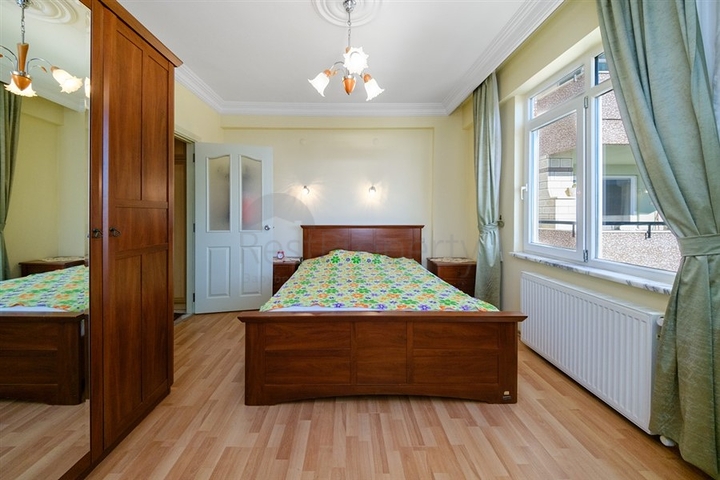 Квартира планировкой 3+1 в районе пляжа Клеопатра