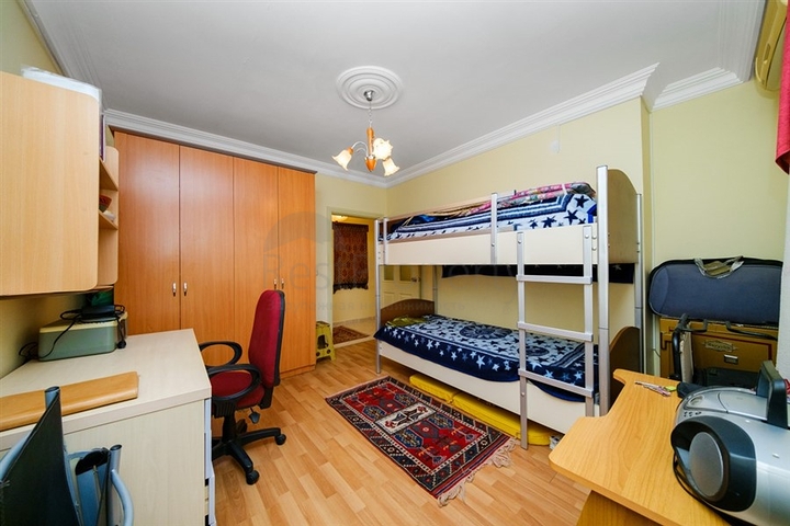 Квартира планировкой 3+1 в районе пляжа Клеопатра