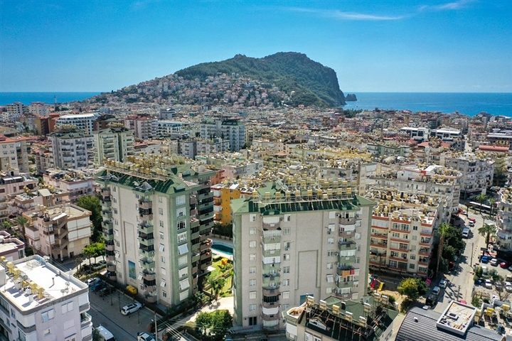 Квартира планировкой 3+1 в районе пляжа Клеопатра