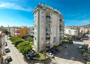 Квартира планировкой 3+1 в районе пляжа Клеопатра