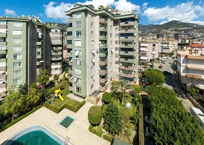 Квартира планировкой 3+1 в районе пляжа Клеопатра