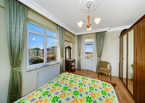 Квартира планировкой 3+1 в районе пляжа Клеопатра