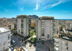 Квартира планировкой 3+1 в районе пляжа Клеопатра