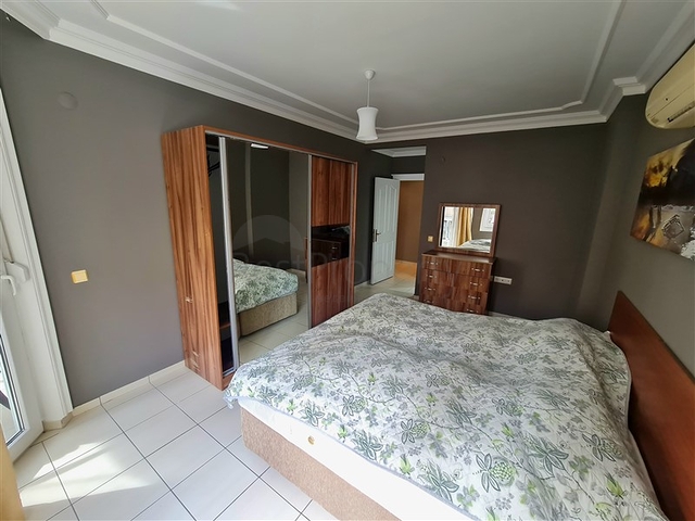 Просторная светлая трехкомнатная квартира с двумя балконами