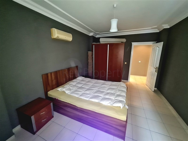 Просторная светлая трехкомнатная квартира с двумя балконами