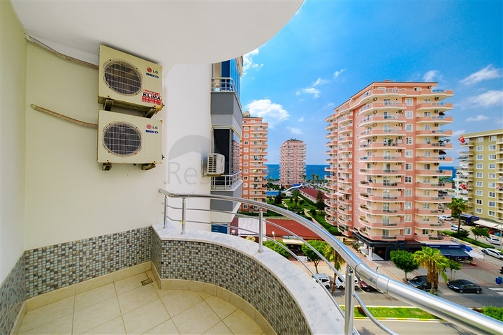 Квартира 2+1 с видом на море в районе Махмутлар