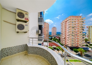 Квартира 2+1 с видом на море в районе Махмутлар