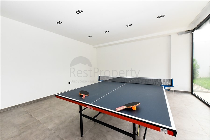 Светлая двухкомнатная квартира с видом горы и море